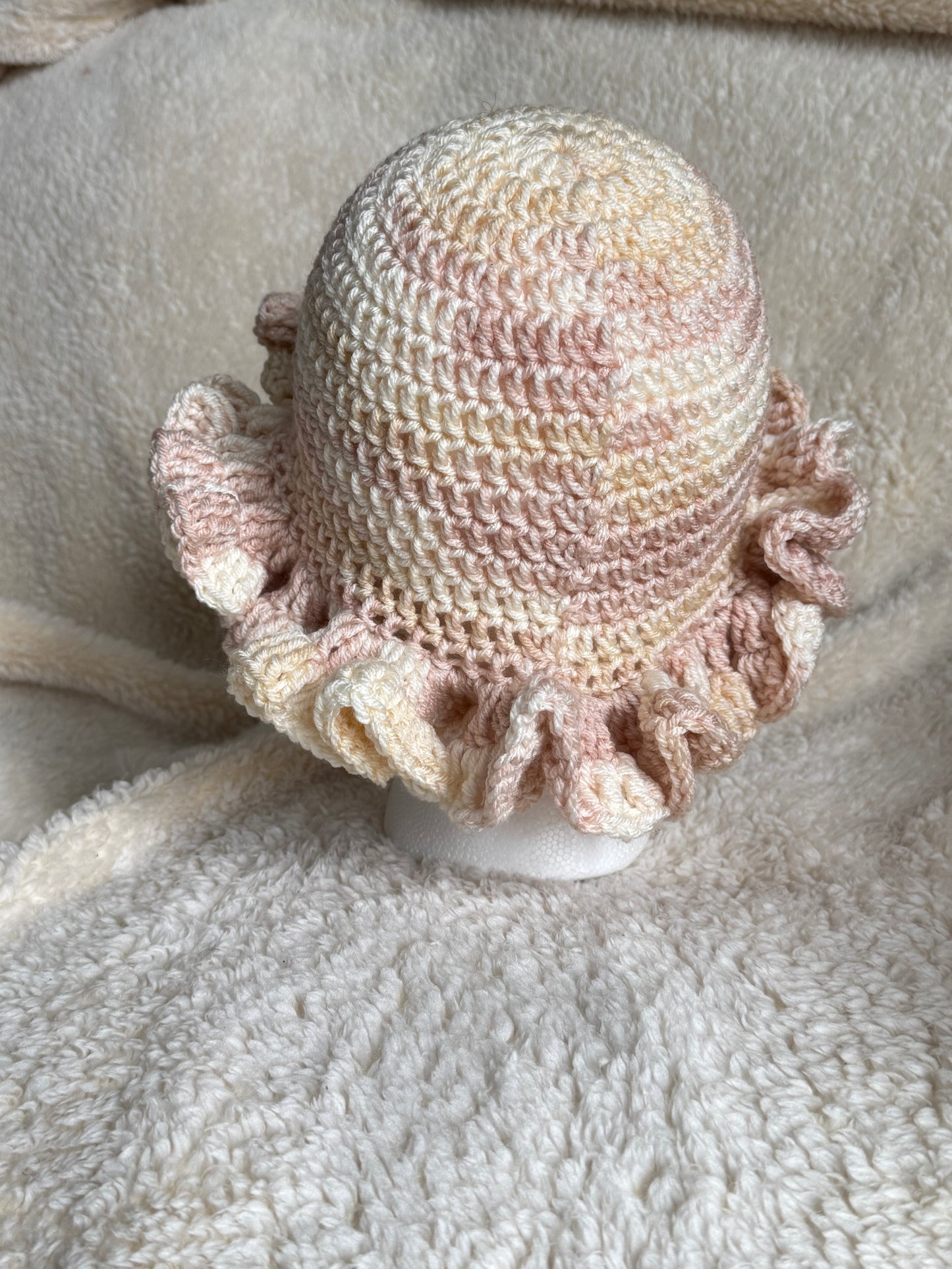 Pink/beige/white ombré Ruffle beanie