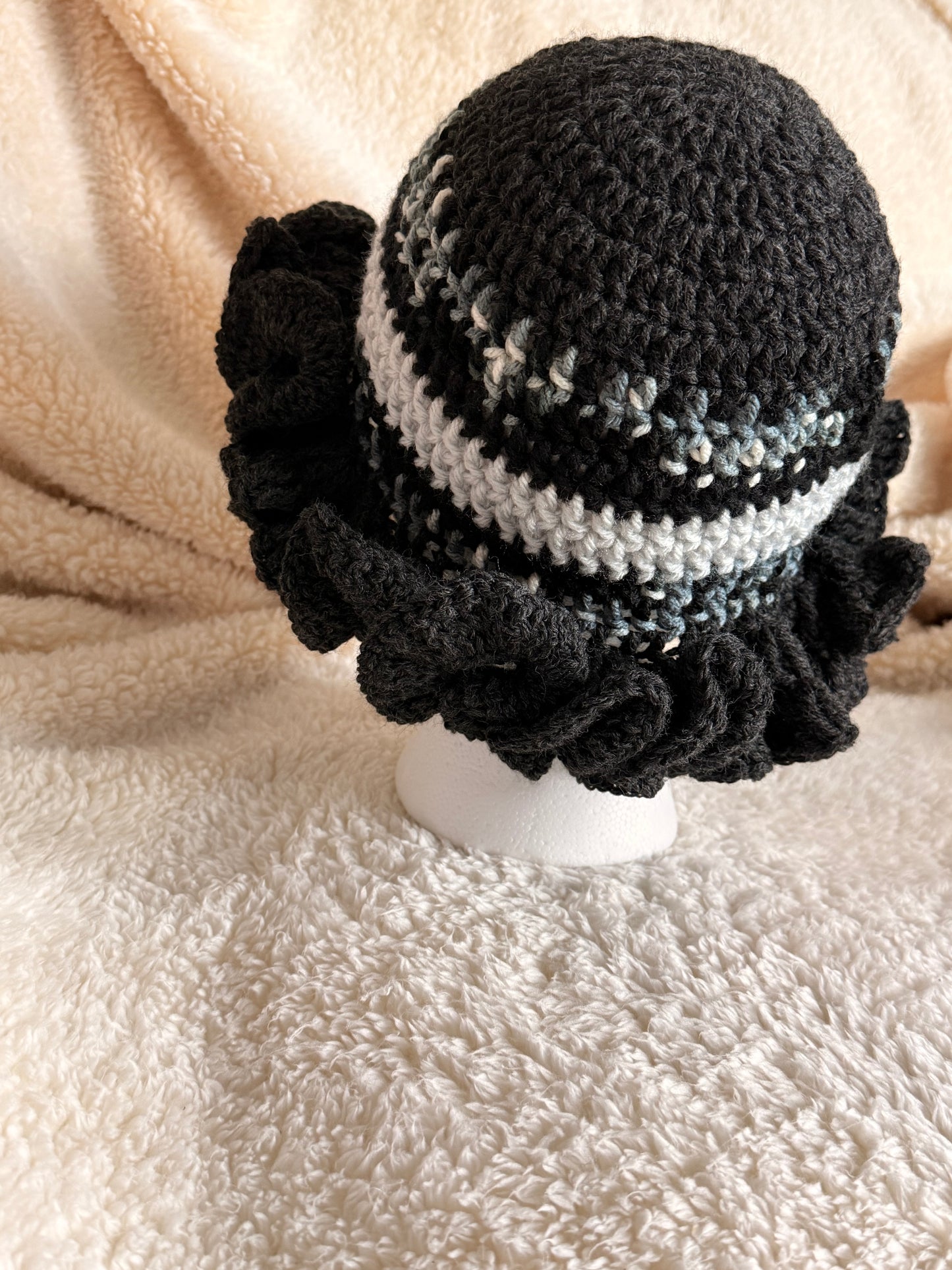 Black/blue/gray ombré Ruffle beanie