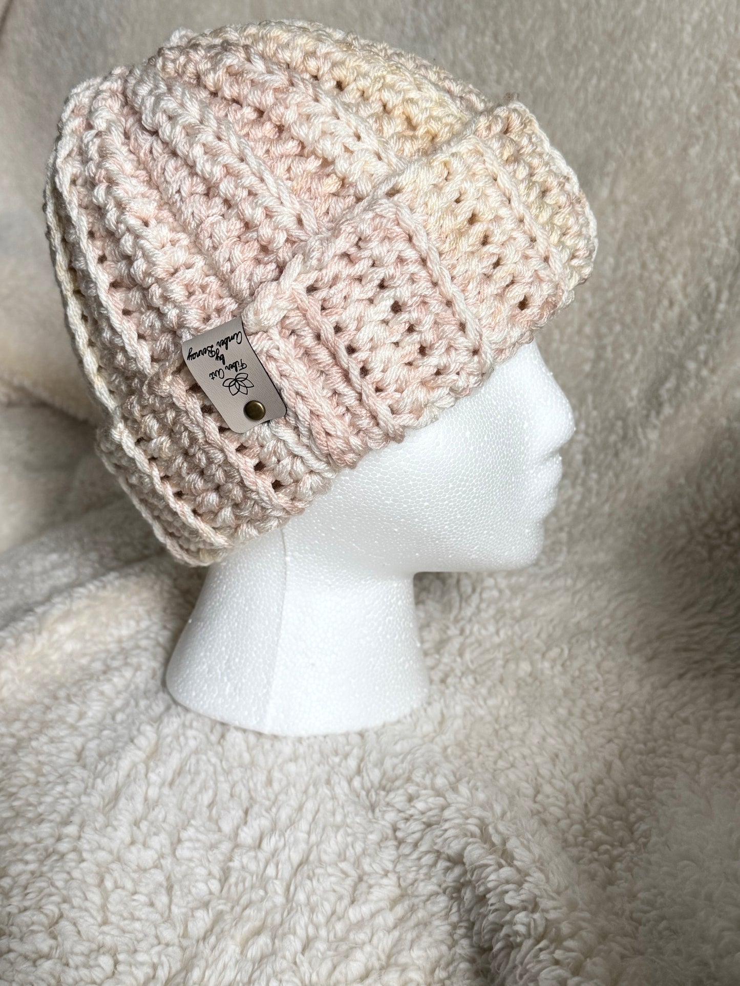 Pink/white/beige ombré ribbed beanie