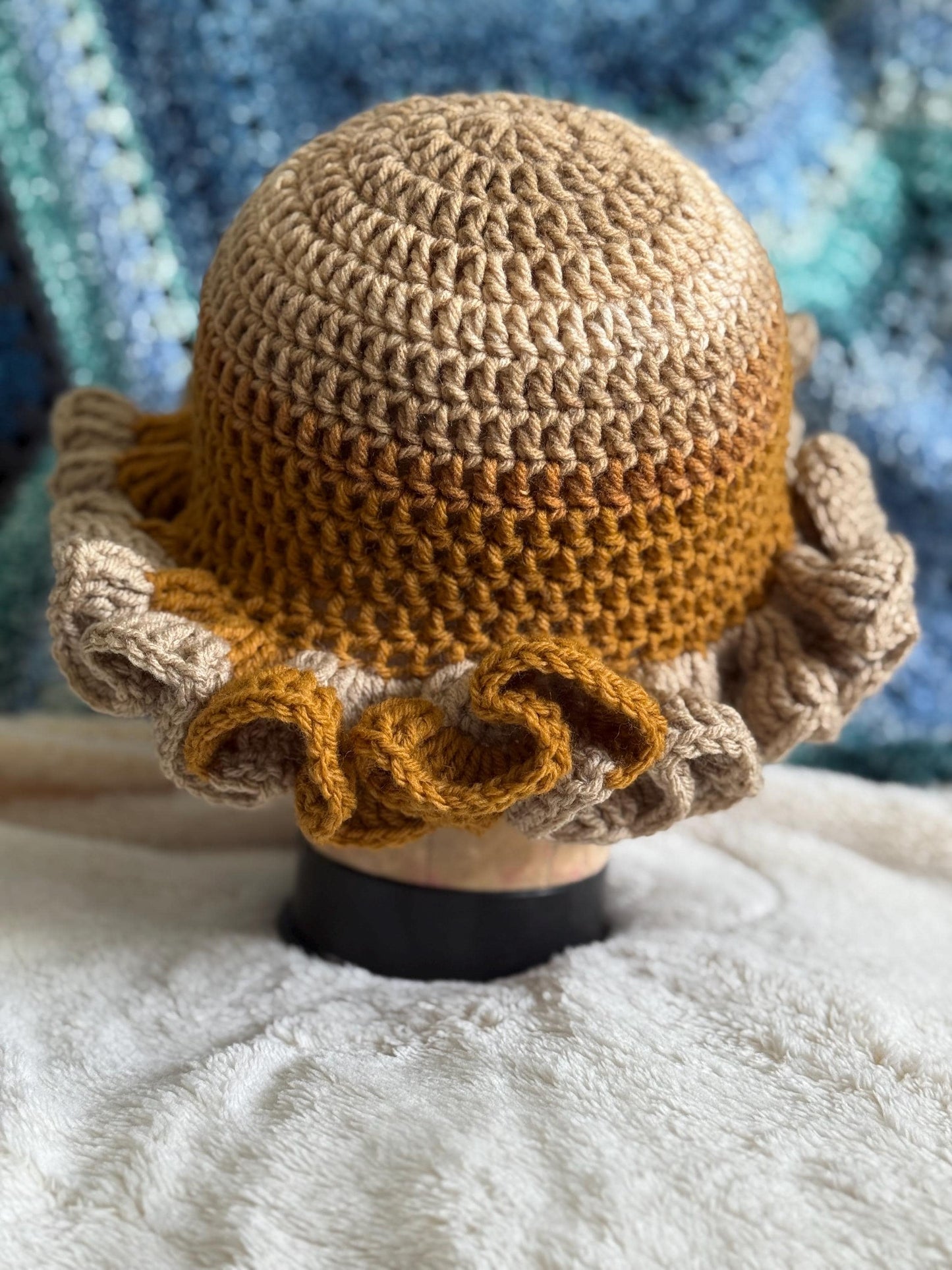 Ruffle beanie