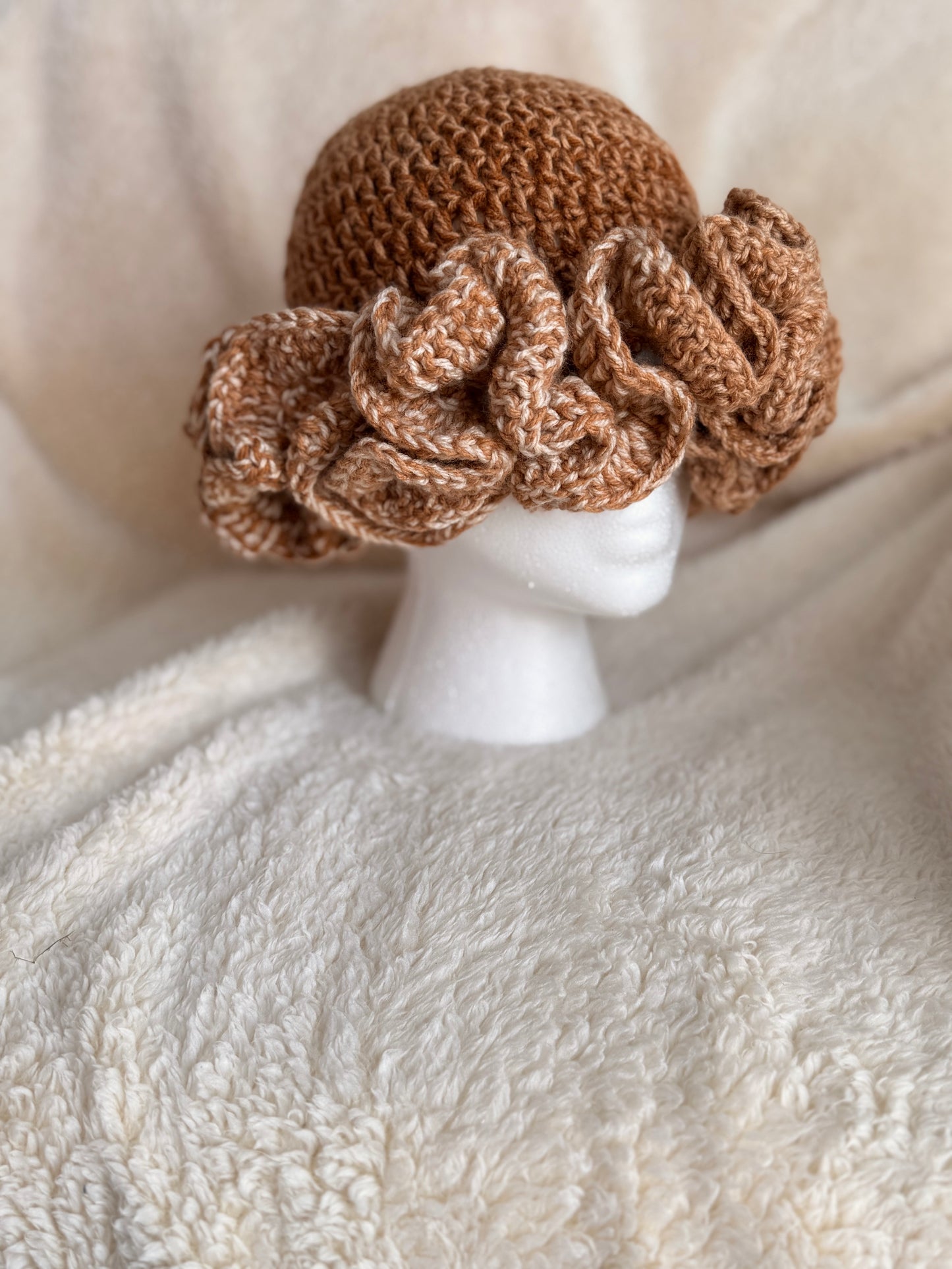 Ruffle beanie