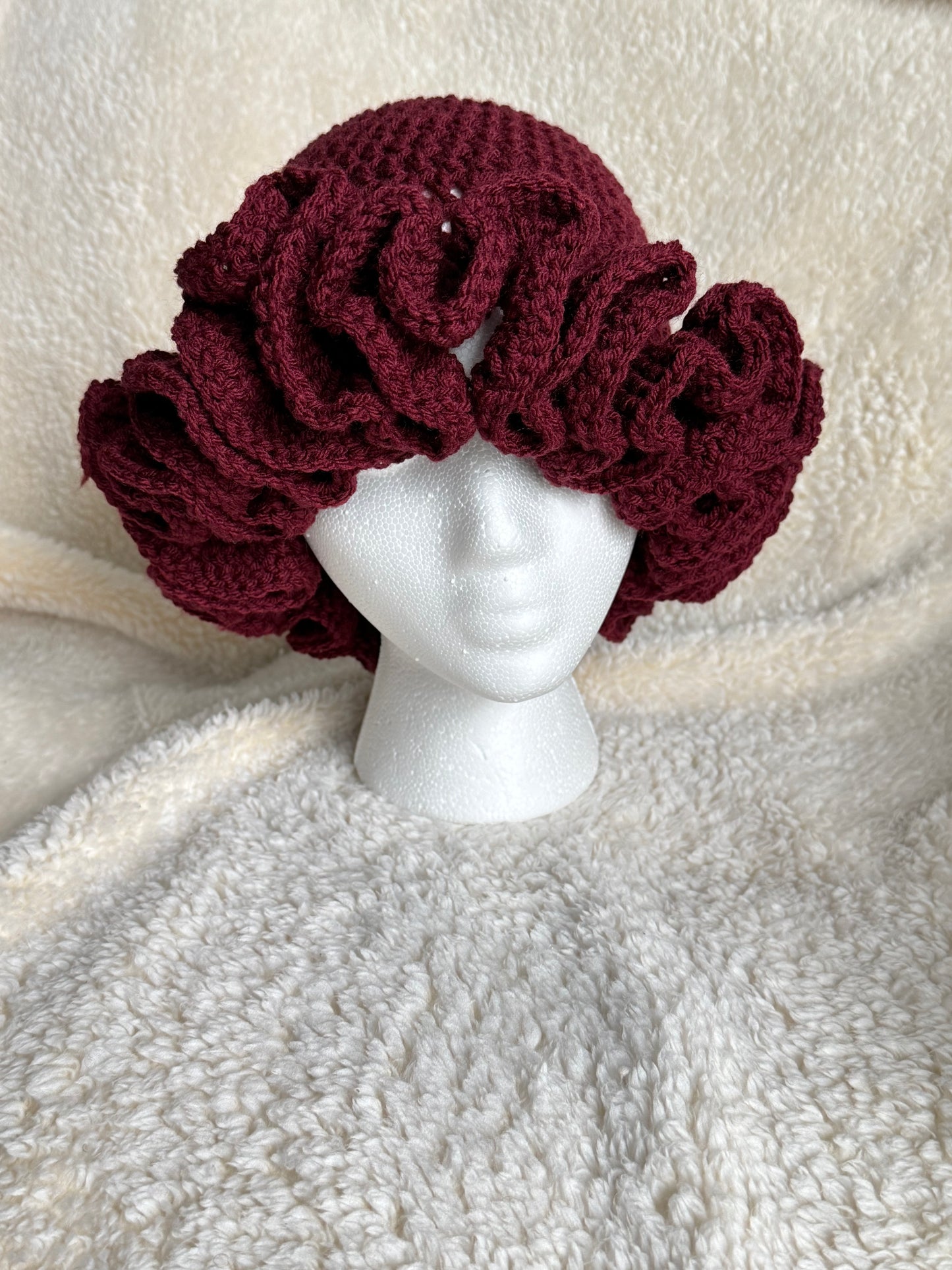 Aubergine Ruffle beanie