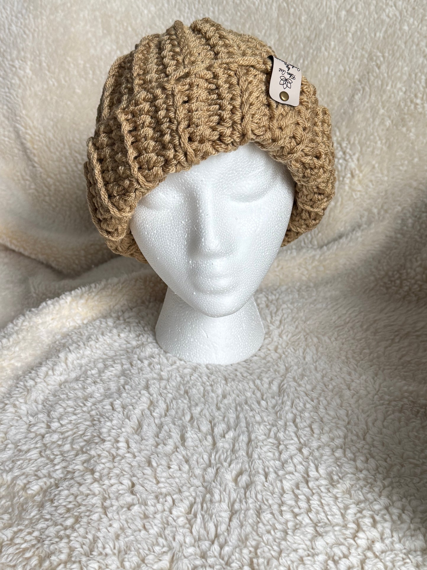 Light taupe ribbed beanie