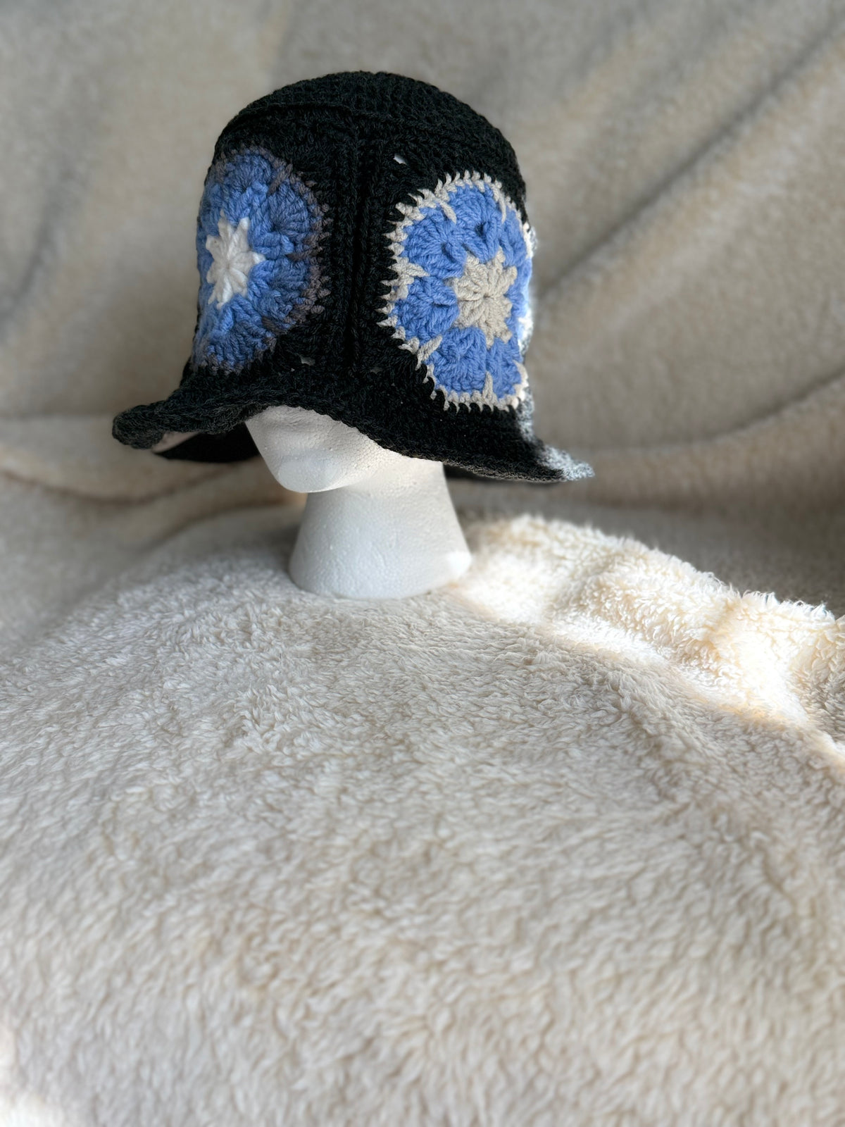 Blue flower granny square bucket hat